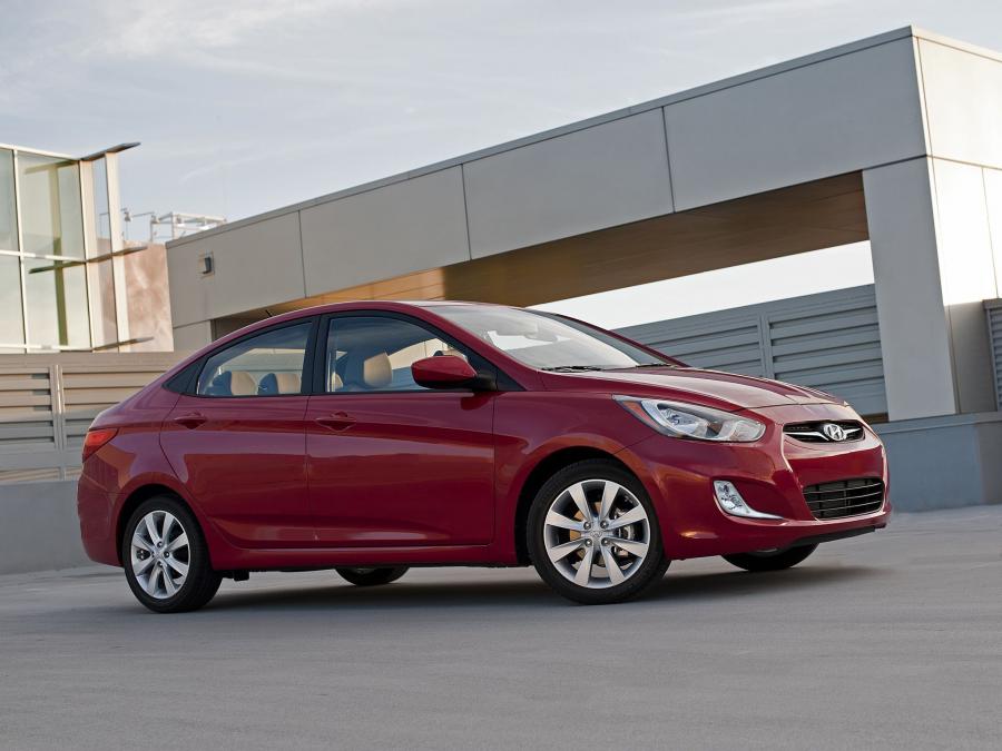  Hyundai Accent Sedan 2011 года  (US) (фото 23 из 23)